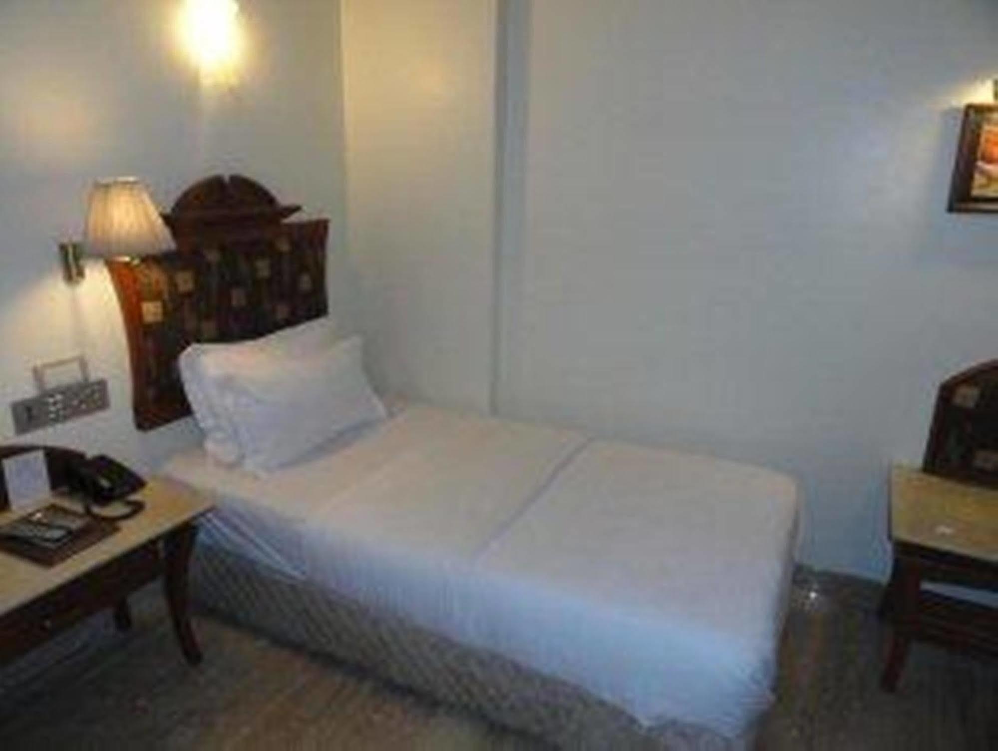 Hotel Airport International Мумбаї Екстер'єр фото